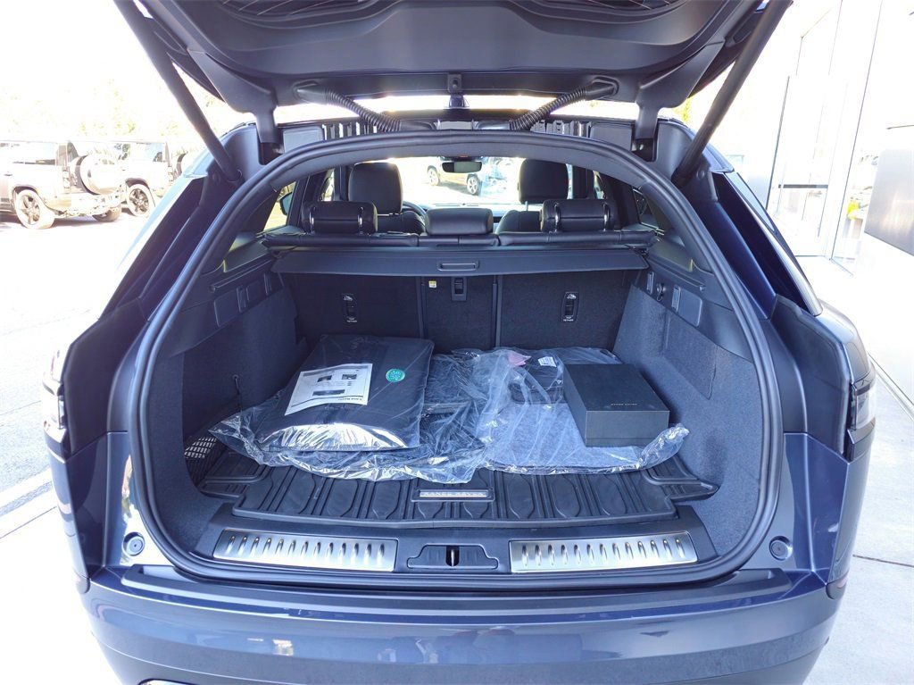 New 2025 Land Rover Range Rover Velar S AWD/4WD image 28