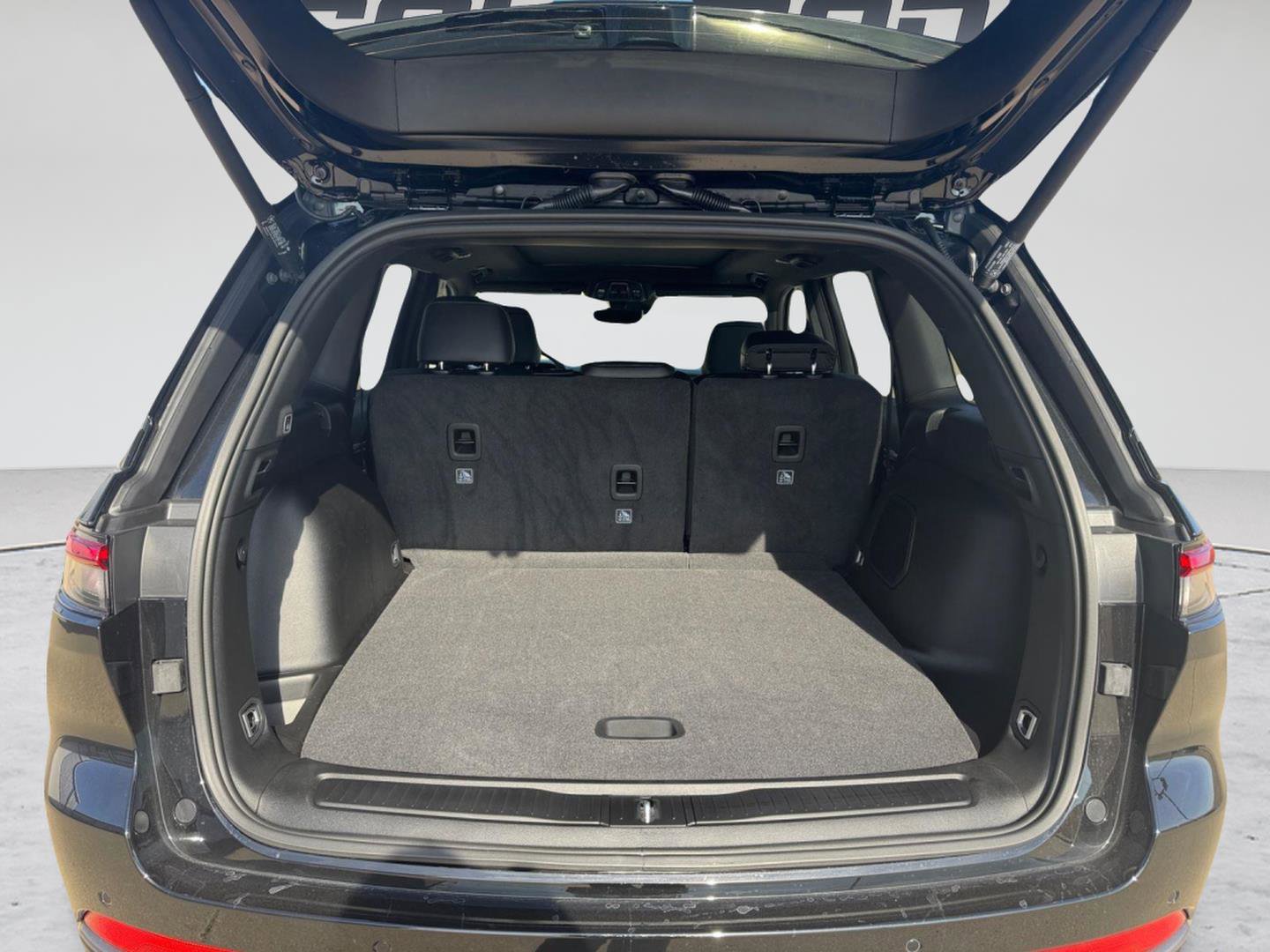 New 2026 Jeep Grand Cherokee Limited Reserve image 16