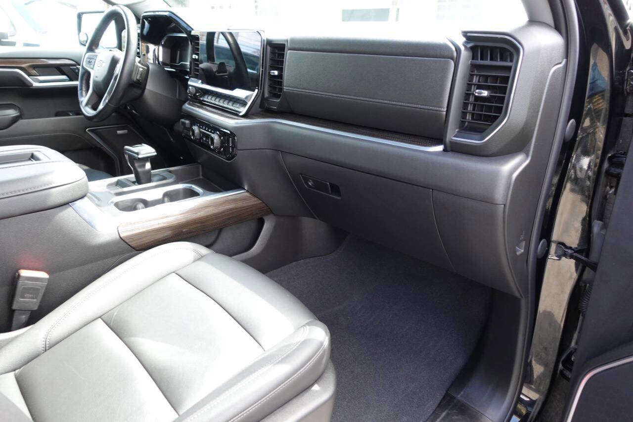 Used 2022 Chevrolet Silverado 1500 LT Trail Boss w/ LT Trail Boss Premium Package AWD/4WD image 46