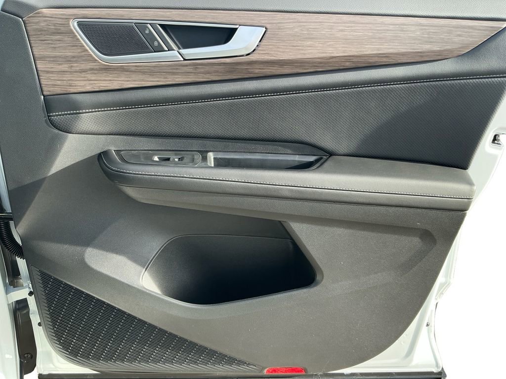 New 2026 Volkswagen Atlas SEL image 16