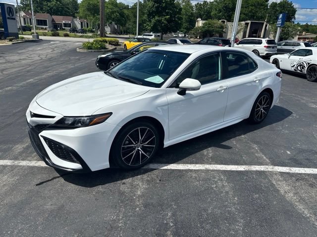 Used 2023 Toyota Camry SE