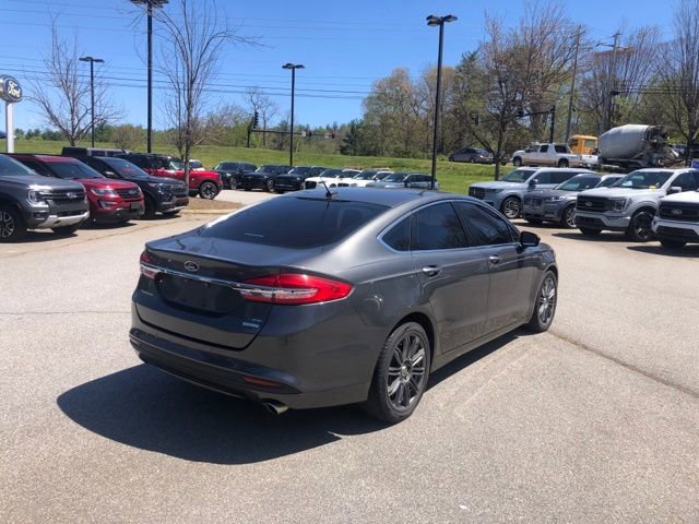 Used 2017 Ford Fusion SE w/ Fusion SE Technology Package image 5