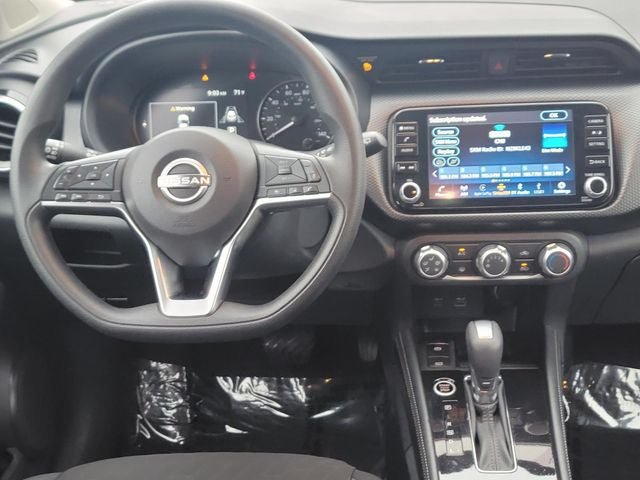 Used 2023 Nissan Kicks SV FWD image 16
