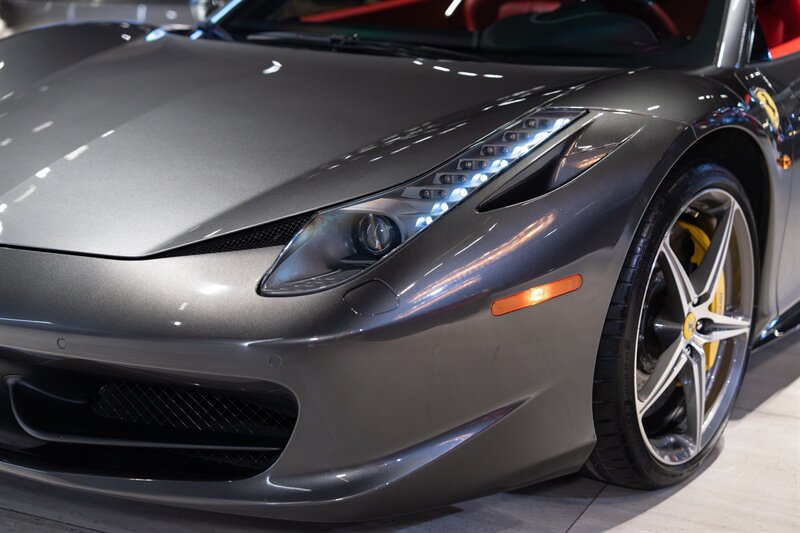 Used 2015 Ferrari 458 Italia Coupe RWD image 27