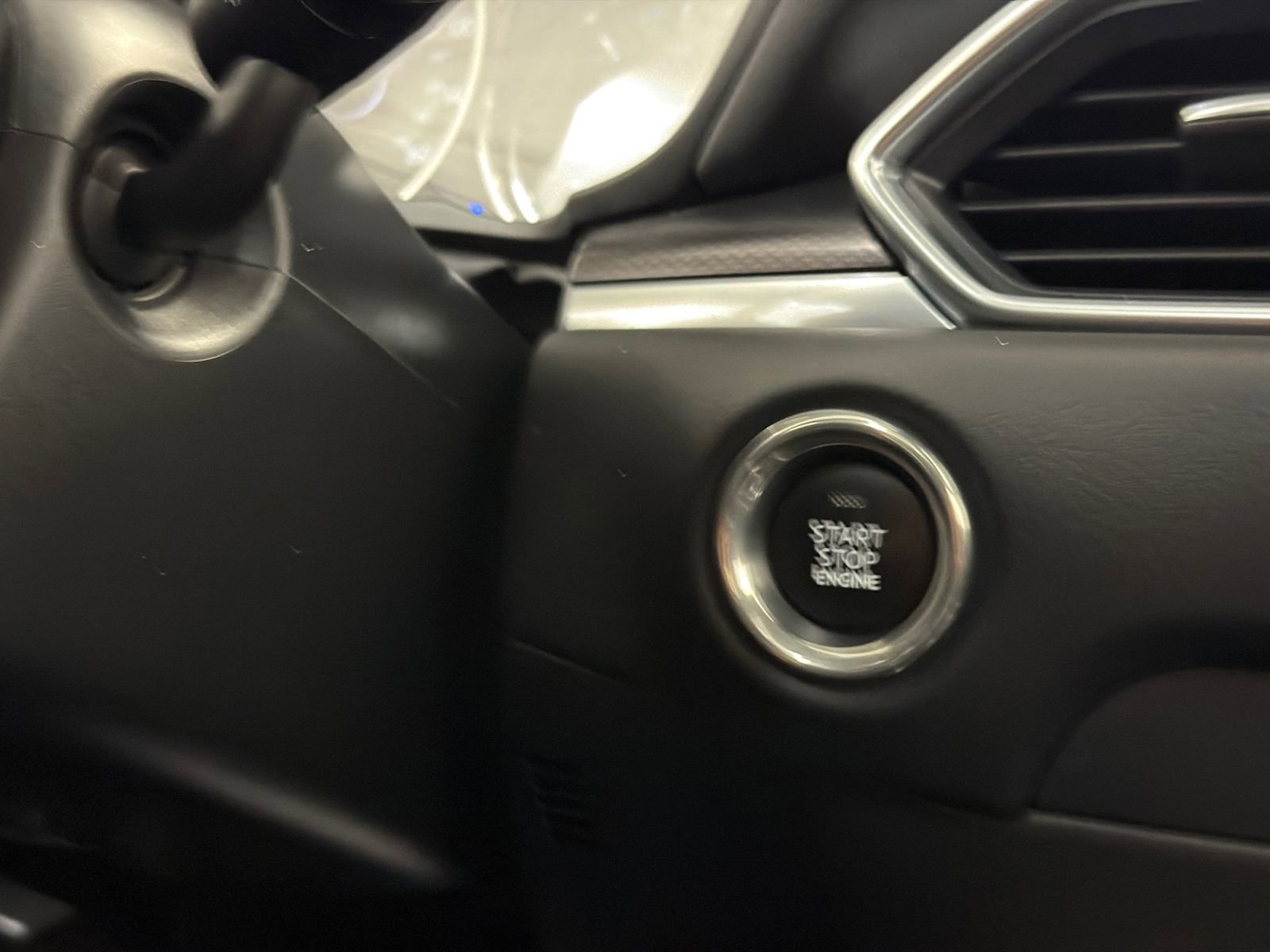 Used 2023 MAZDA CX-5 Carbon Edition image 28