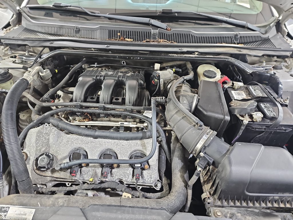 Used 2012 Ford Taurus SE FWD image 31