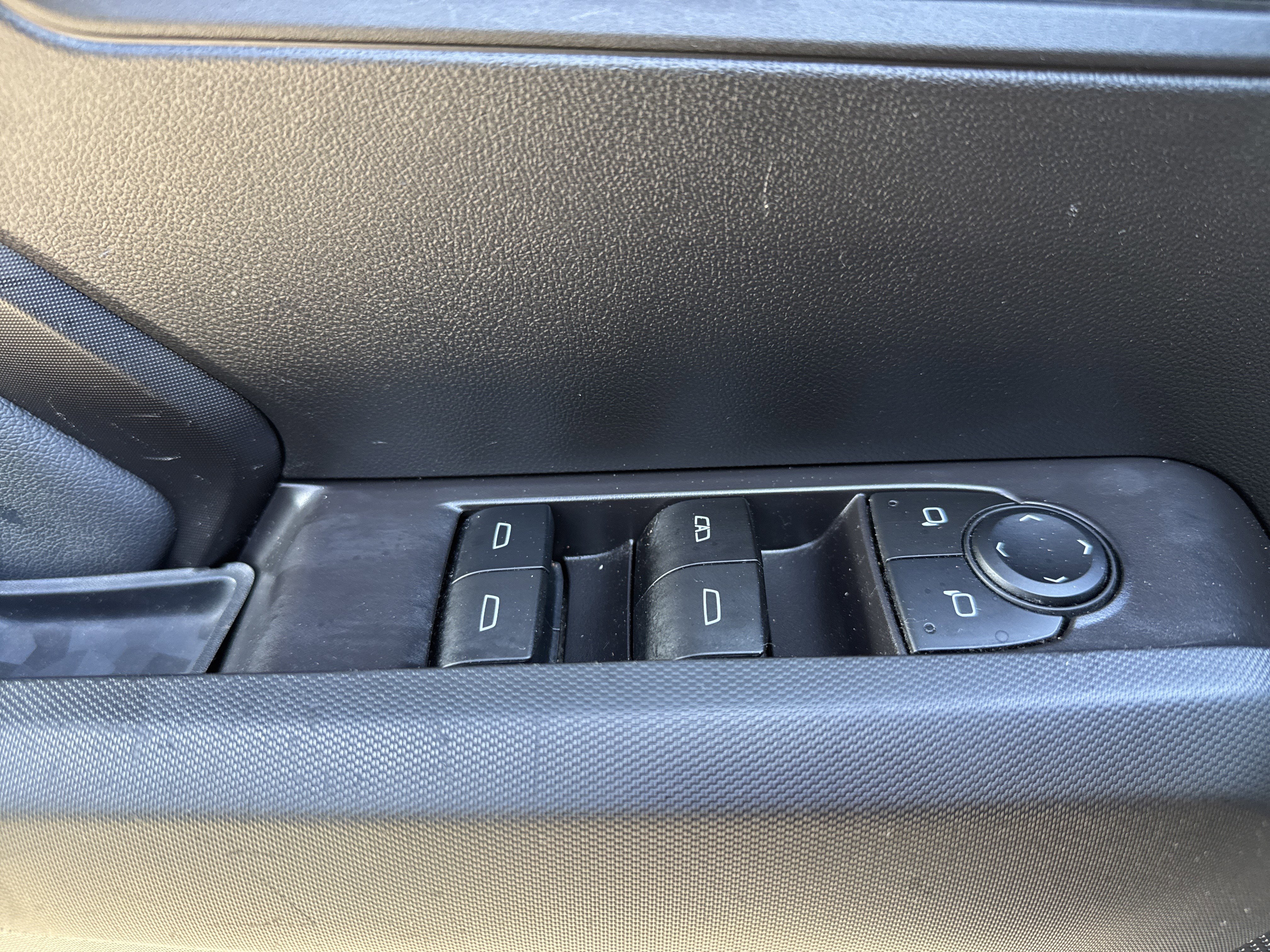 Used 2024 GMC Canyon Elevation w/ Trailering Package image 16