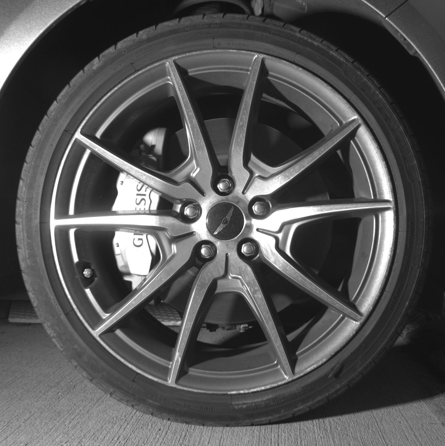 Used 2025 Genesis G70 2.5T image 13