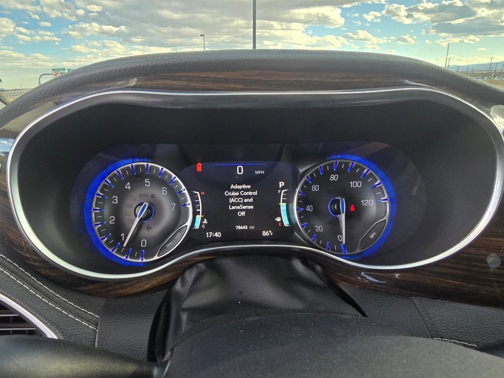 Used 2022 Chrysler Pacifica Limited image 21
