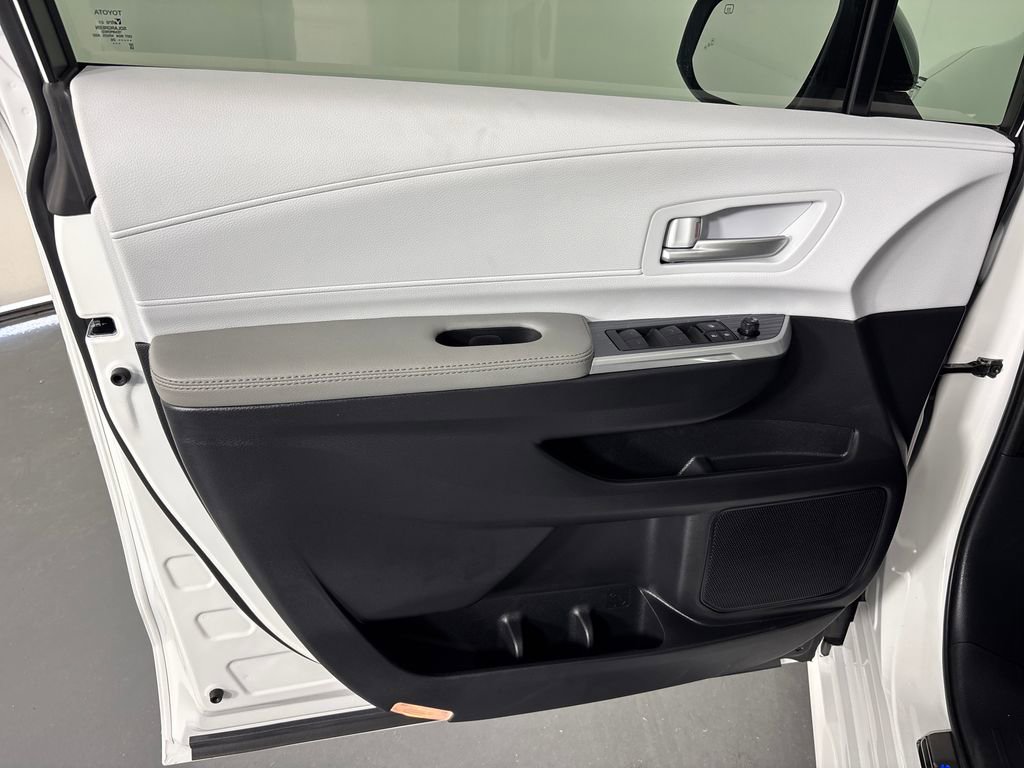 Certified 2026 Toyota Sienna XLE image 26