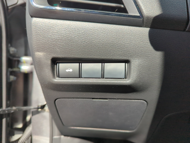 Used 2026 Nissan Sentra SR w/ Floor Mat Package FWD image 79