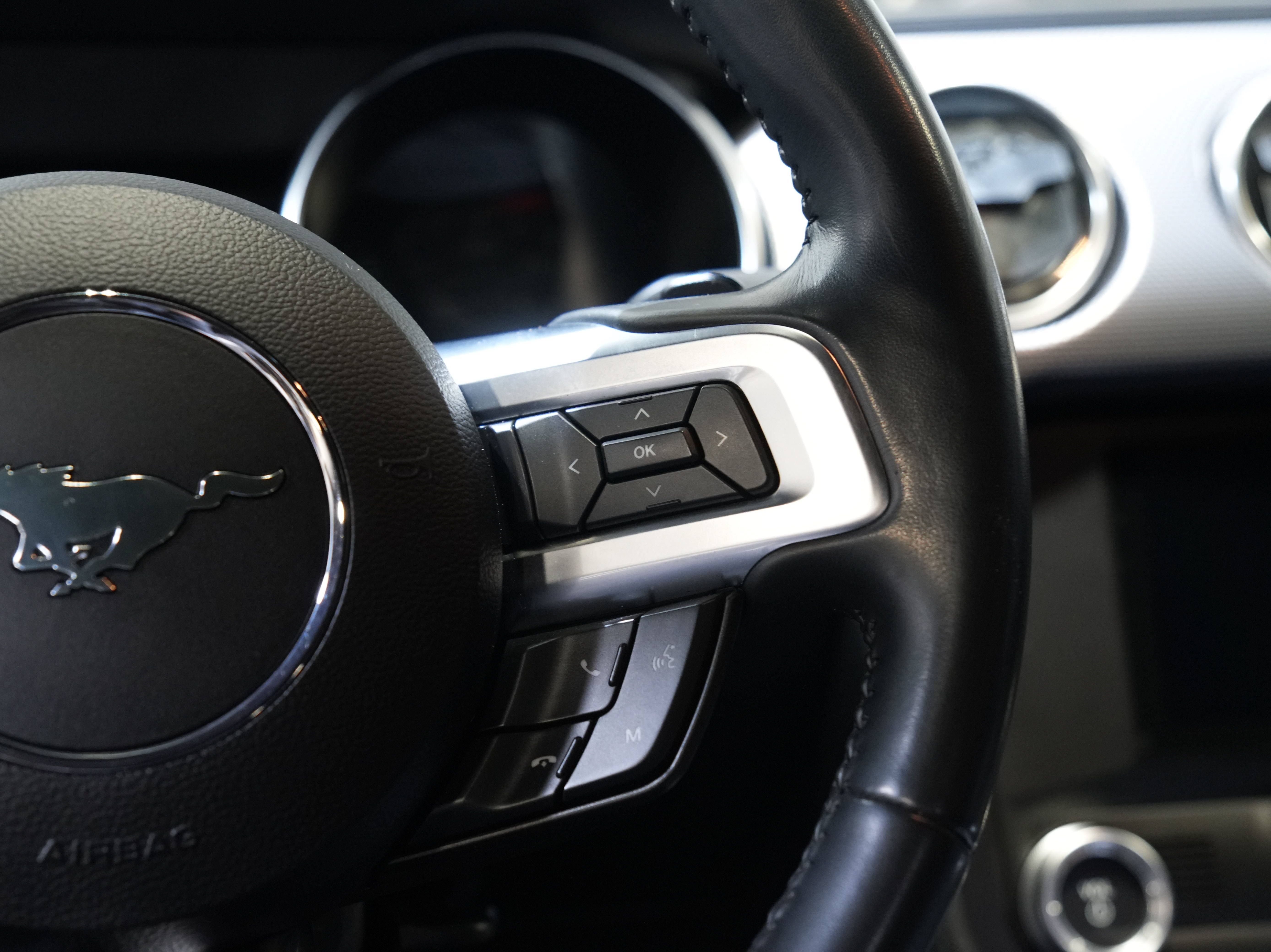 Used 2020 Ford Mustang GT RWD image 34