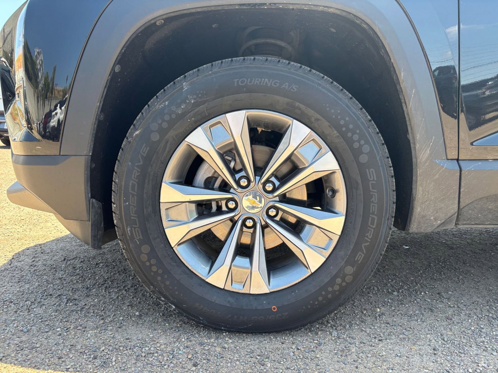 Used 2025 Chevrolet Equinox LT FWD image 30