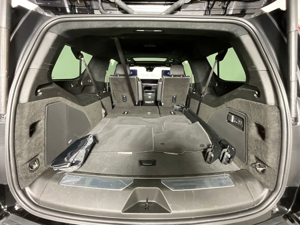 Used 2025 Cadillac Escalade ESV Sport Platinum image 28