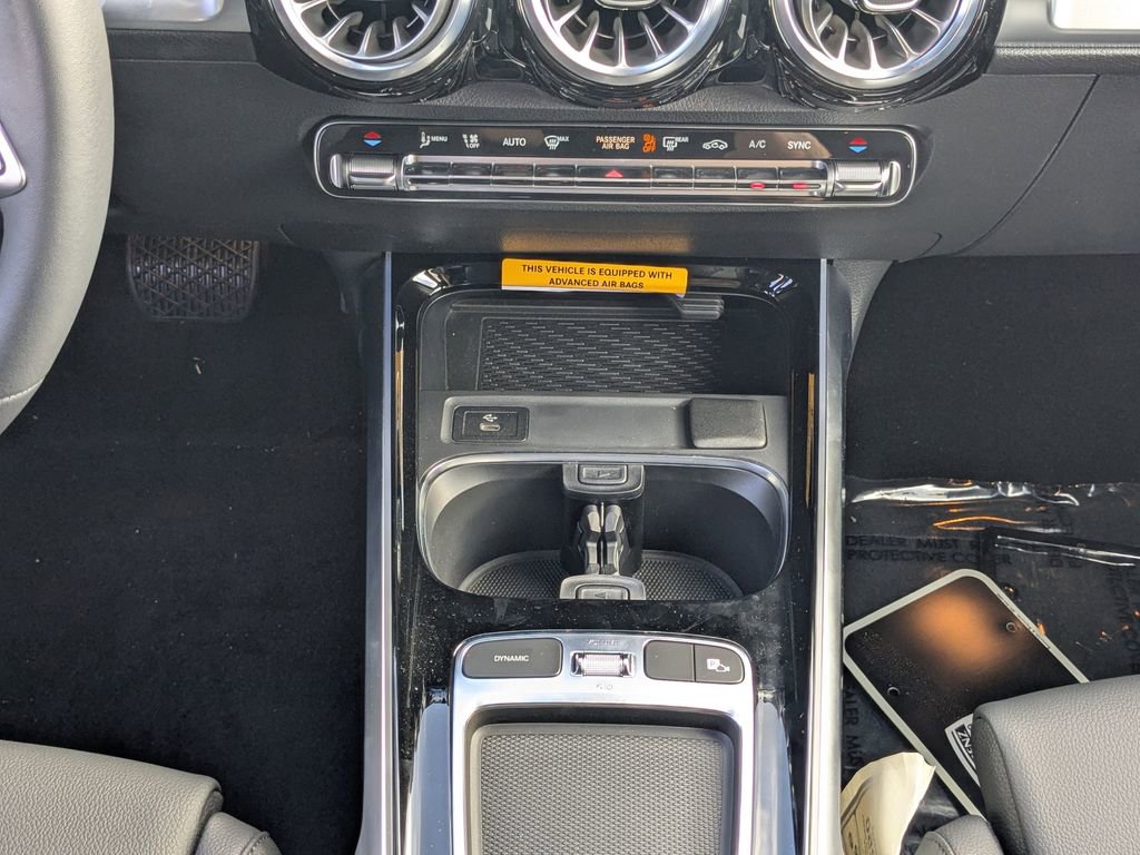 Used 2024 Mercedes-Benz GLB 250 4MATIC image 6