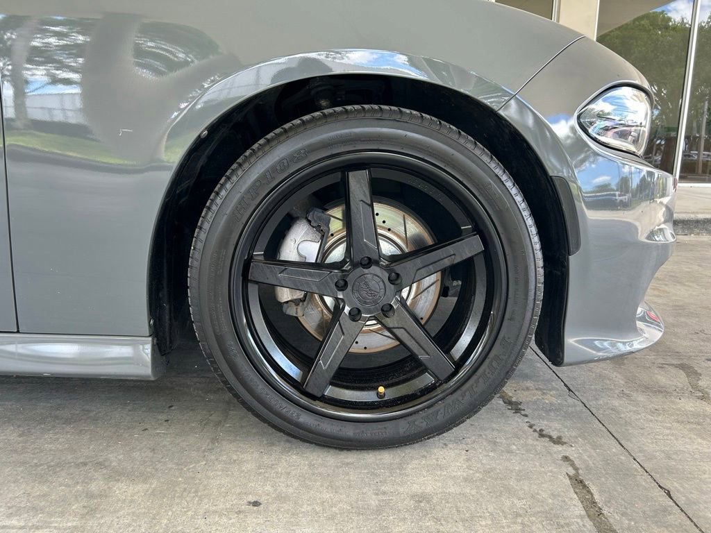 Used 2019 Dodge Charger R/T w/ Driver Confidence Group RWD image 18