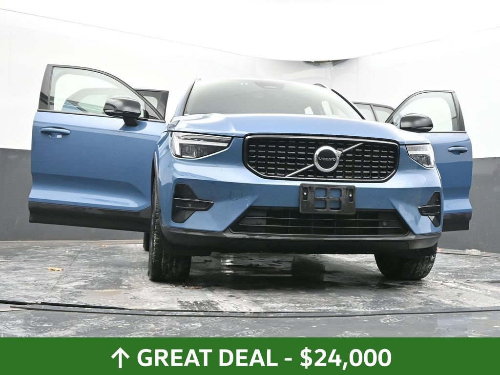 Used 2024 Volvo XC40 B5 Core image 67