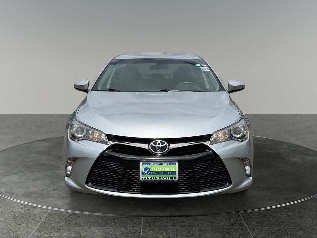 Used 2017 Toyota Camry SE FWD image 2