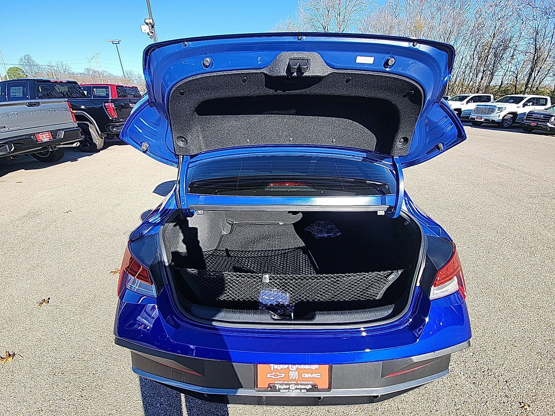 Used 2025 Hyundai Elantra SEL w/ Cargo Package image 31