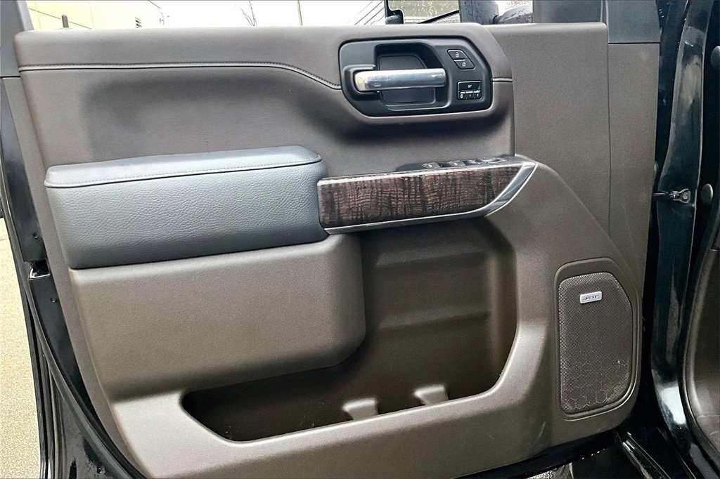 Used 2023 GMC Sierra 3500 Denali w/ Denali Ultimate Package image 14