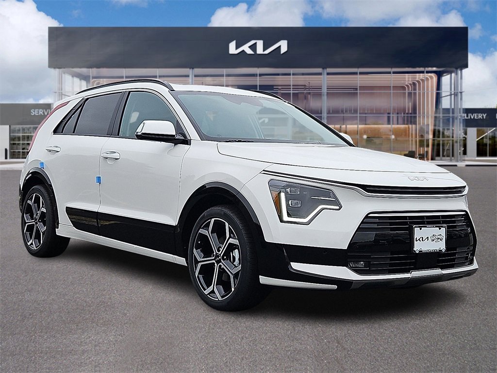 New 2025 Kia Niro SX Touring image 1