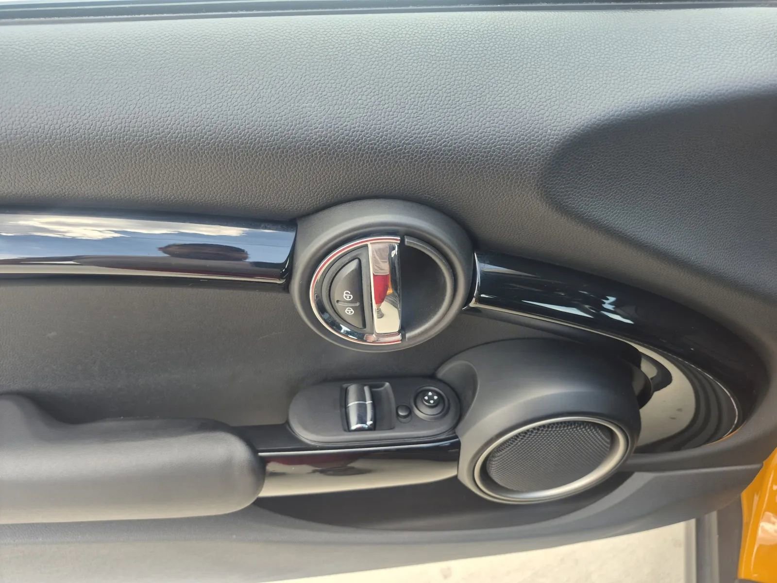 Used 2015 MINI Cooper S FWD image 11