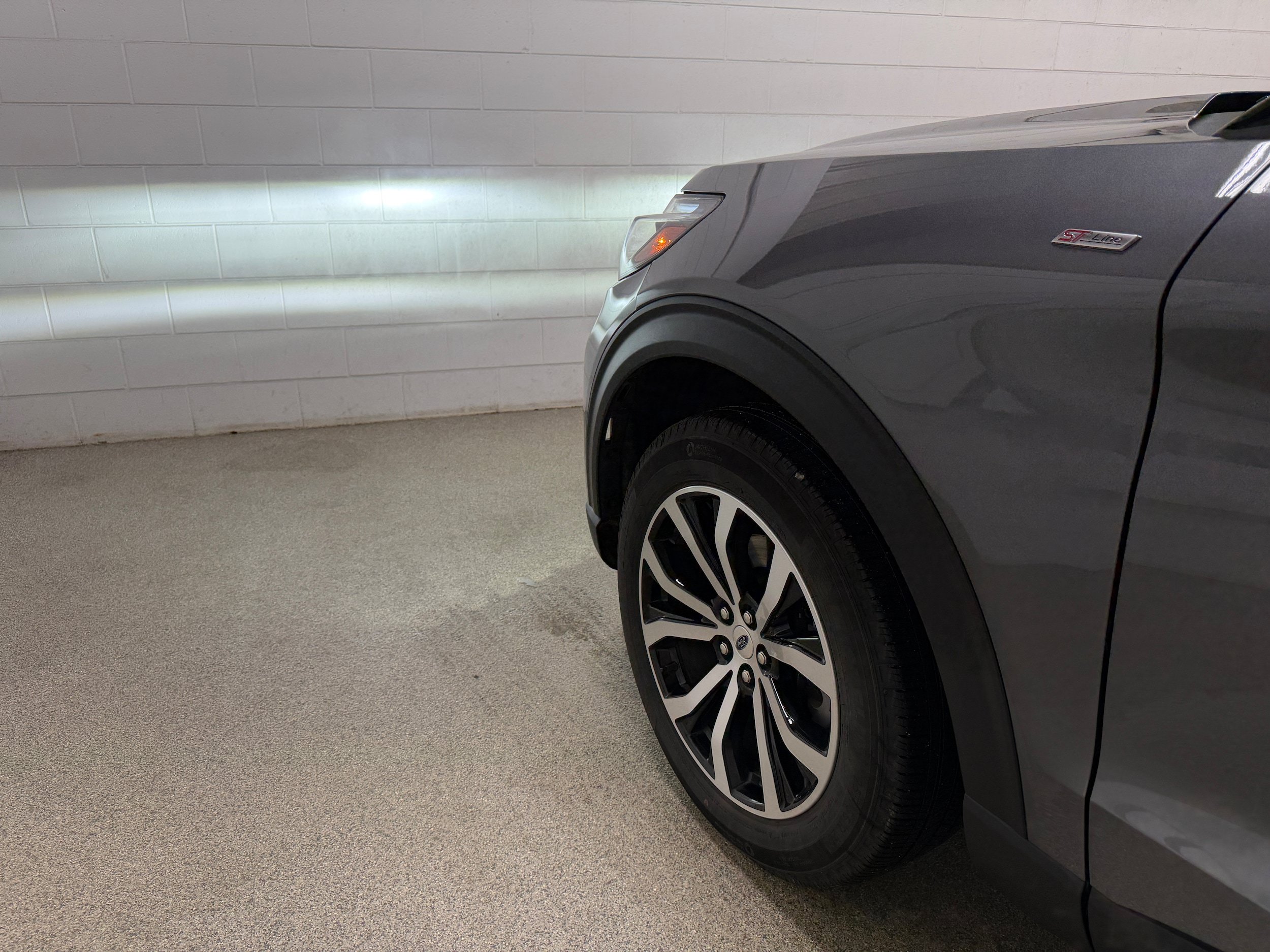 Certified 2025 Ford Explorer ST-Line AWD/4WD image 33