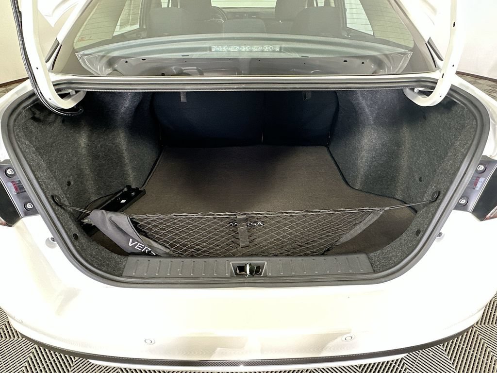 Certified 2025 Nissan Versa SR w/ Trunk Package FWD image 33
