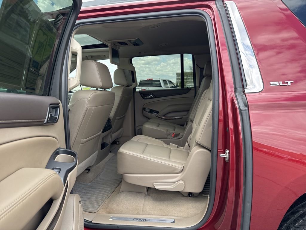 Used 2019 GMC Yukon XL SLT w/ Premium Edition AWD/4WD image 32