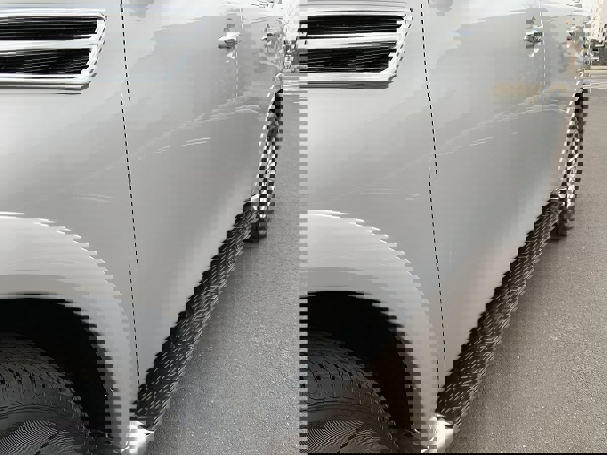 Used 2023 Nissan Armada SV image 13