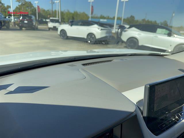 Certified 2024 Nissan Rogue SL FWD image 21