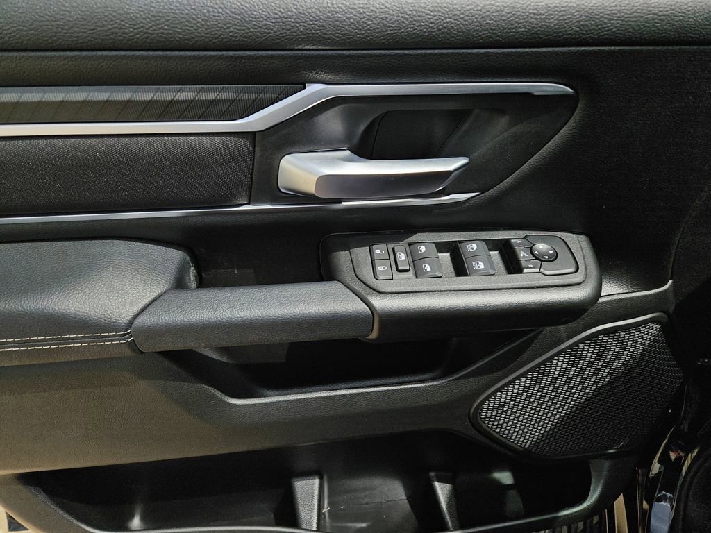 New 2026 RAM 1500 4x4 Crew Cab image 15