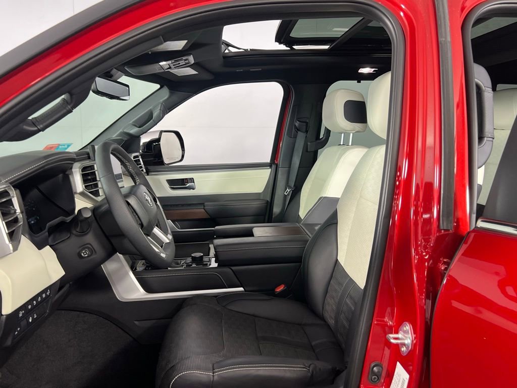 Used 2025 Toyota Sequoia Capstone image 19