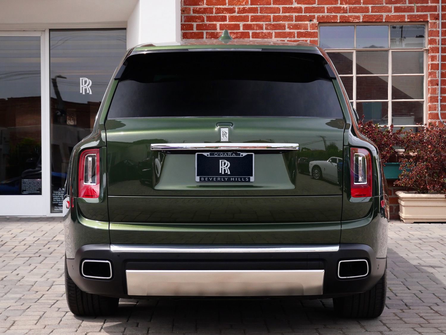 Used 2023 Rolls-Royce Cullinan w/ Cullinan Package image 21