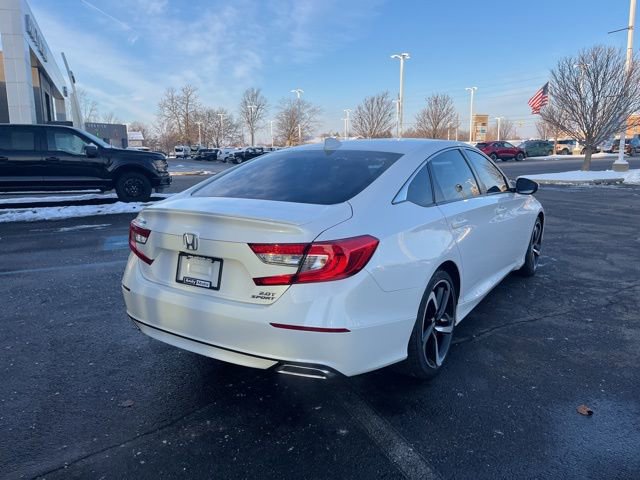 Used 2018 Honda Accord Sport image 8