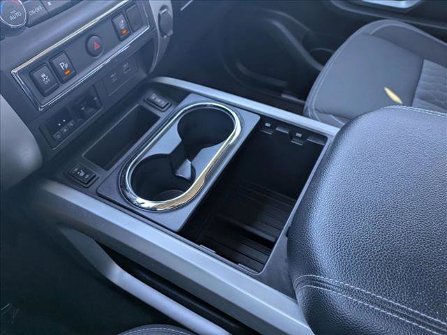 Used 2021 Nissan Titan SV w/ SV Convenience Package image 12