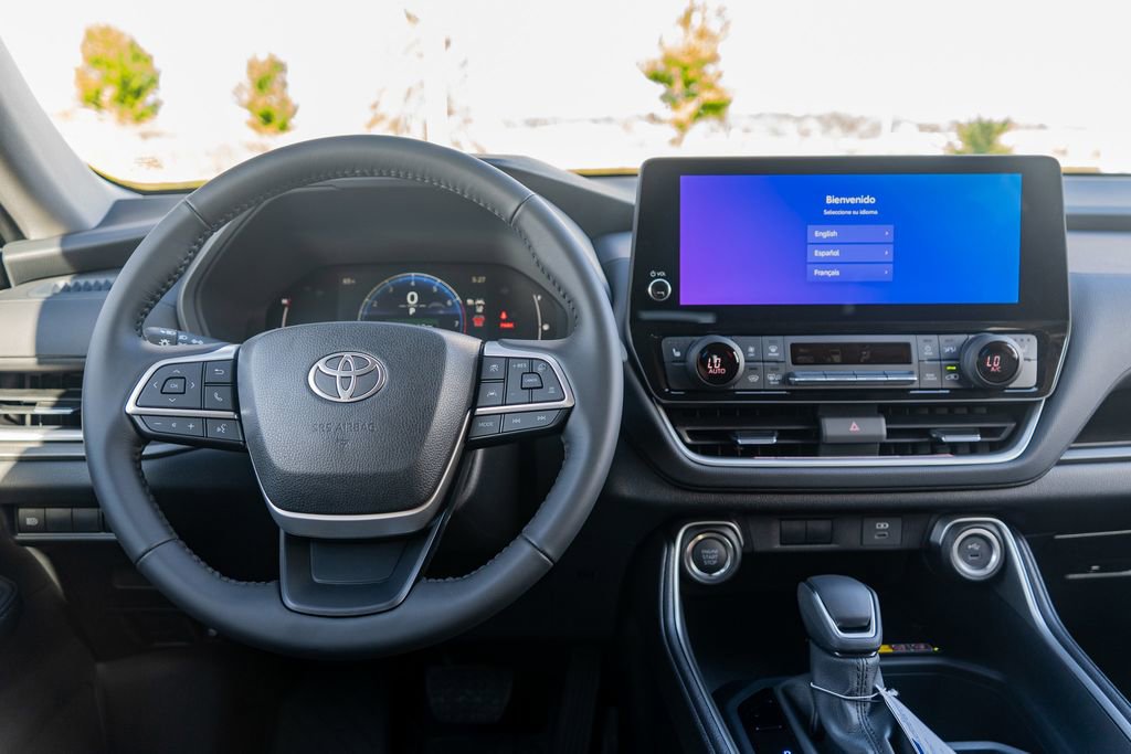 New 2026 Toyota Grand Highlander XLE image 17