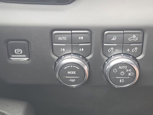 Used 2026 GMC Sierra 3500 AT4 w/ AT4 Premium Plus Package AWD/4WD image 15