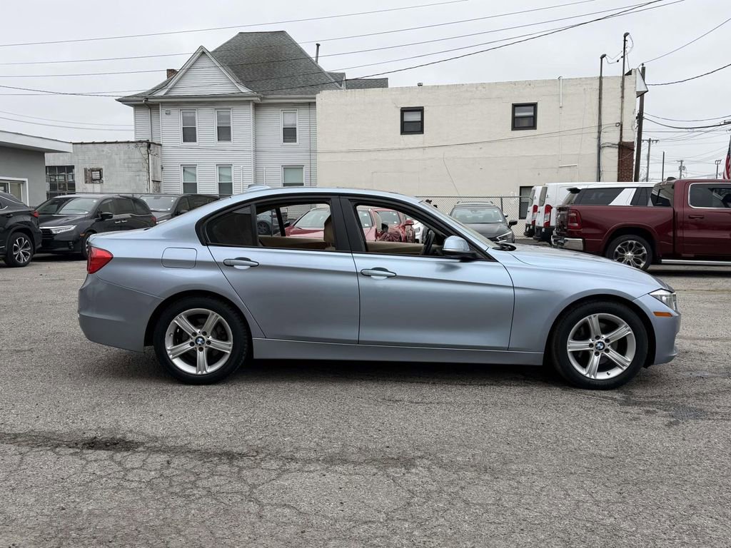 Used 2014 BMW 320i xDrive Sedan AWD/4WD image 9