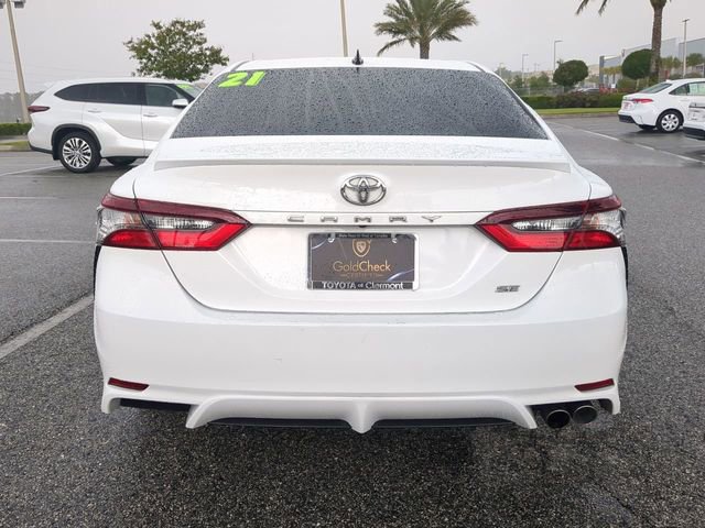 Used 2021 Toyota Camry SE w/ Convenience Package FWD image 5