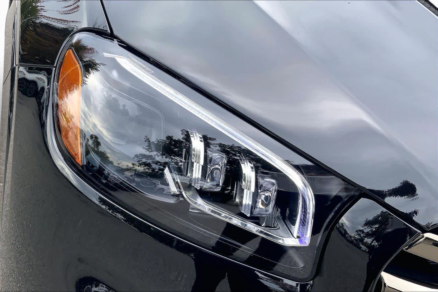New 2026 Mercedes-Benz GLS 580 4MATIC image 17