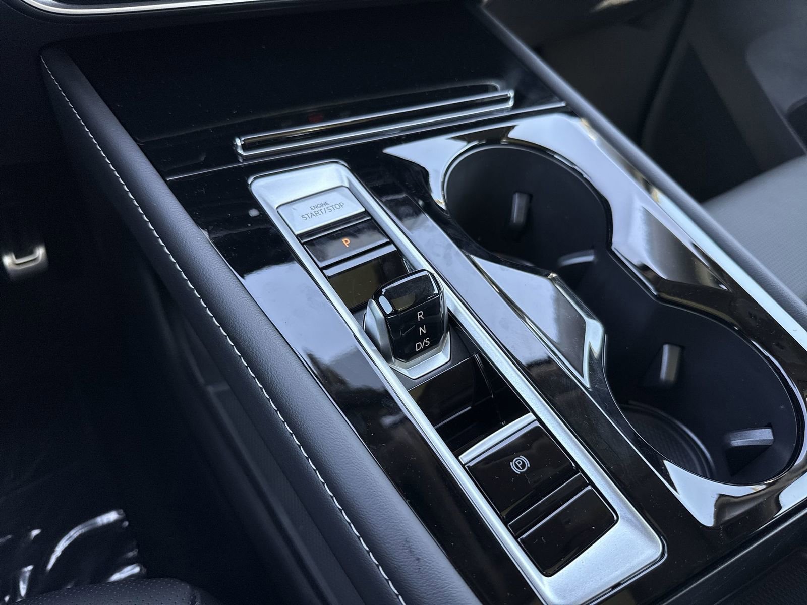 New 2026 Volkswagen Atlas SEL Premium R-Line image 21