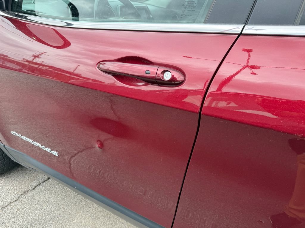 Used 2020 Jeep Cherokee Limited image 21