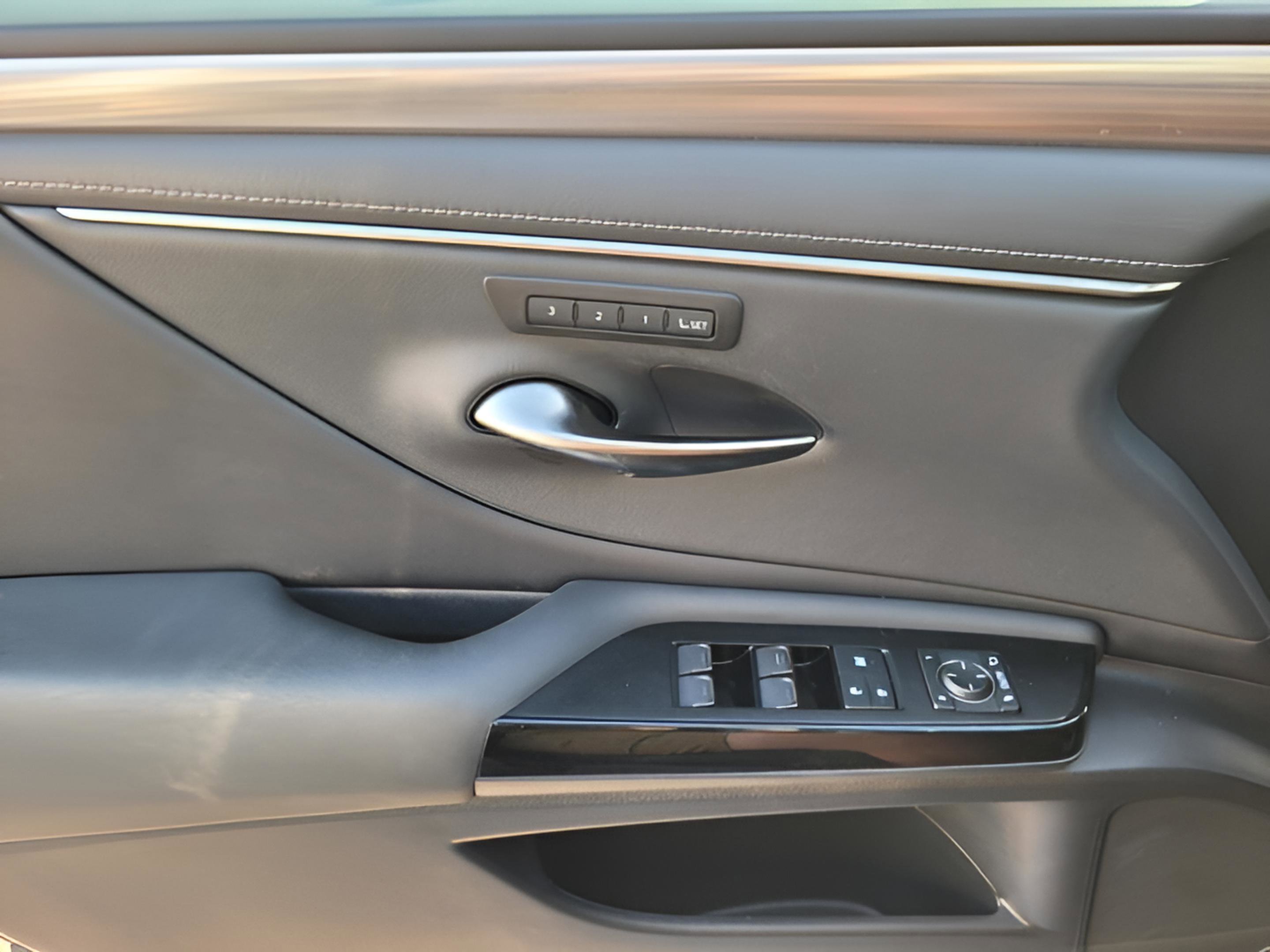 Used 2022 Lexus ES 350 F Sport image 20