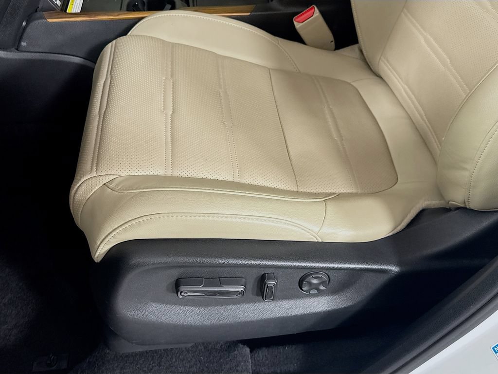 Used 2021 Honda CR-V Touring image 23