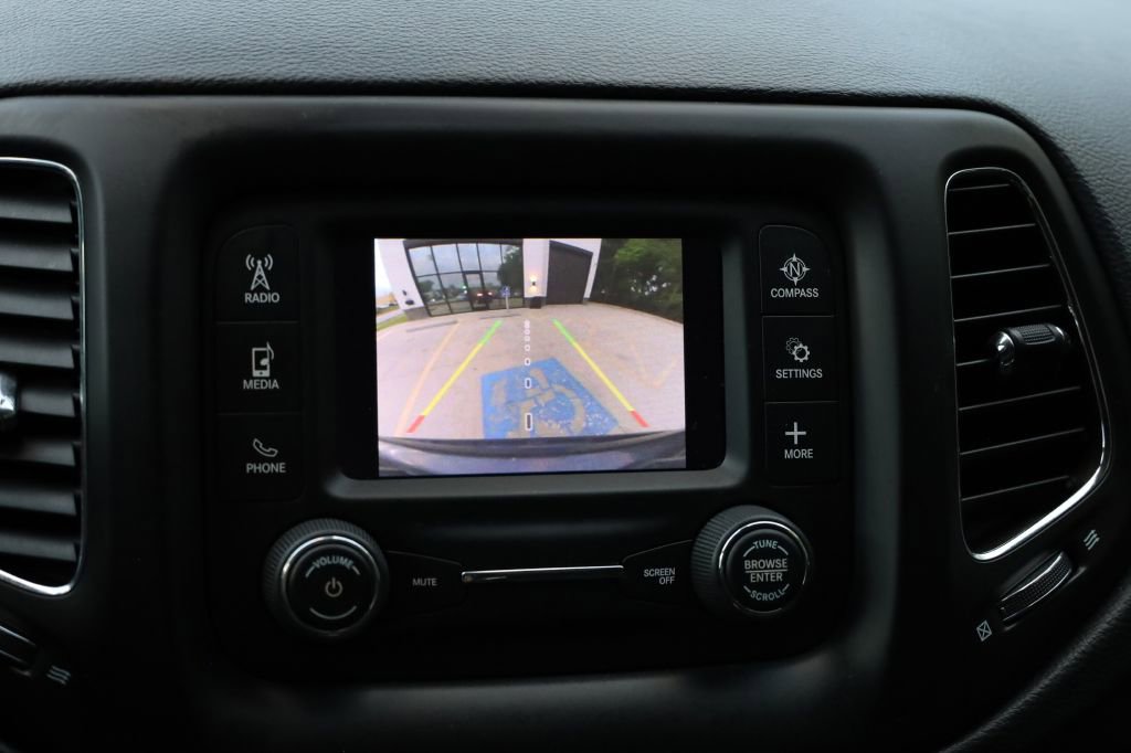 Used 2018 Jeep Compass Sport AWD/4WD image 36