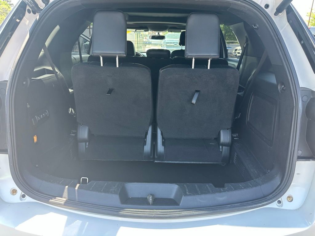 Used 2017 Ford Explorer Sport w/ Equipment Group 401A AWD/4WD image 32