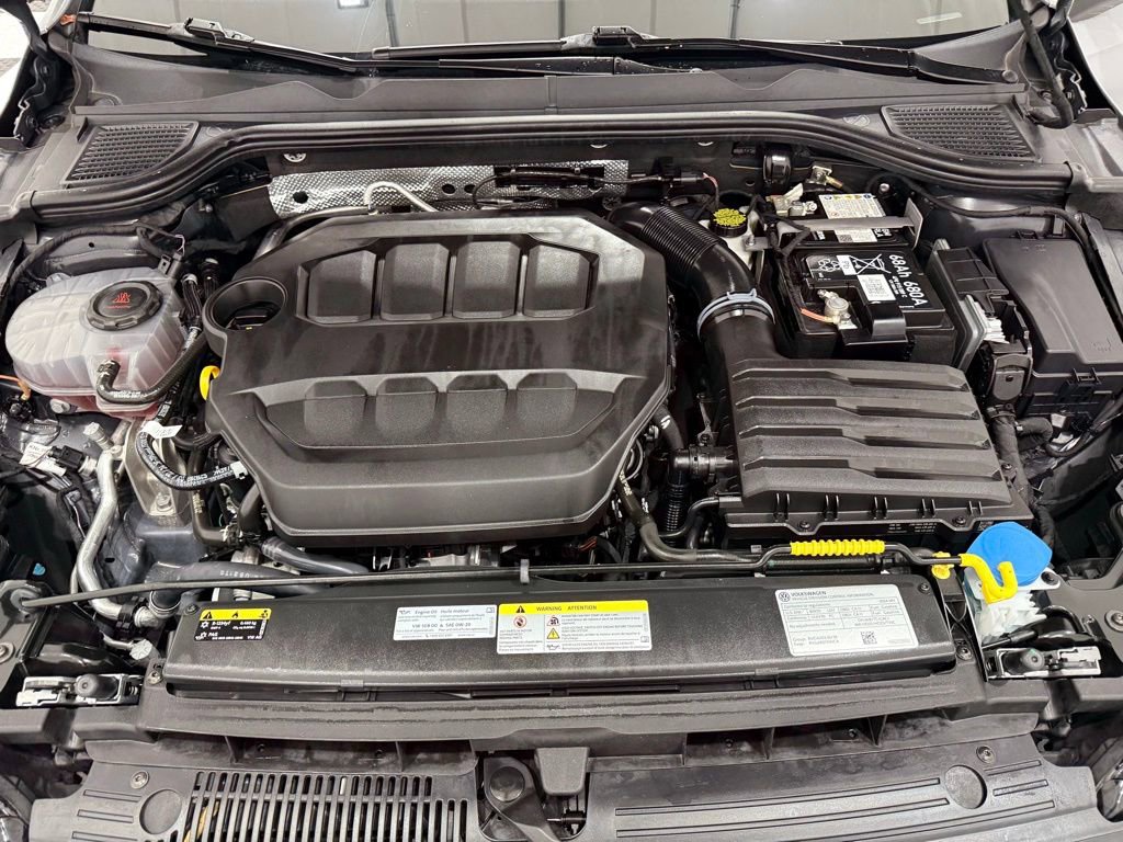 Used 2024 Volkswagen GTI Autobahn image 8