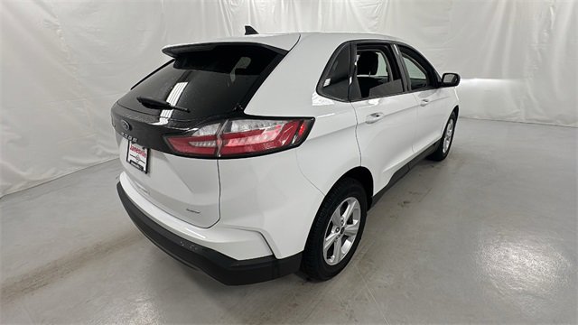 Used 2024 Ford Edge SE image 3