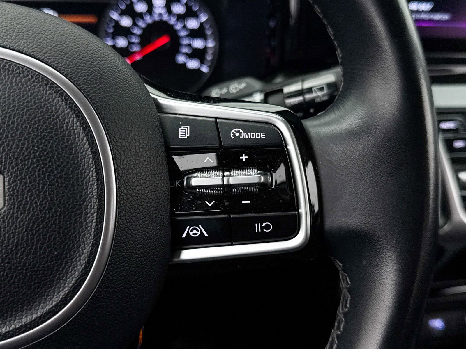 Used 2022 Kia Sorento S w/ Panoramic Sunroof Package image 35